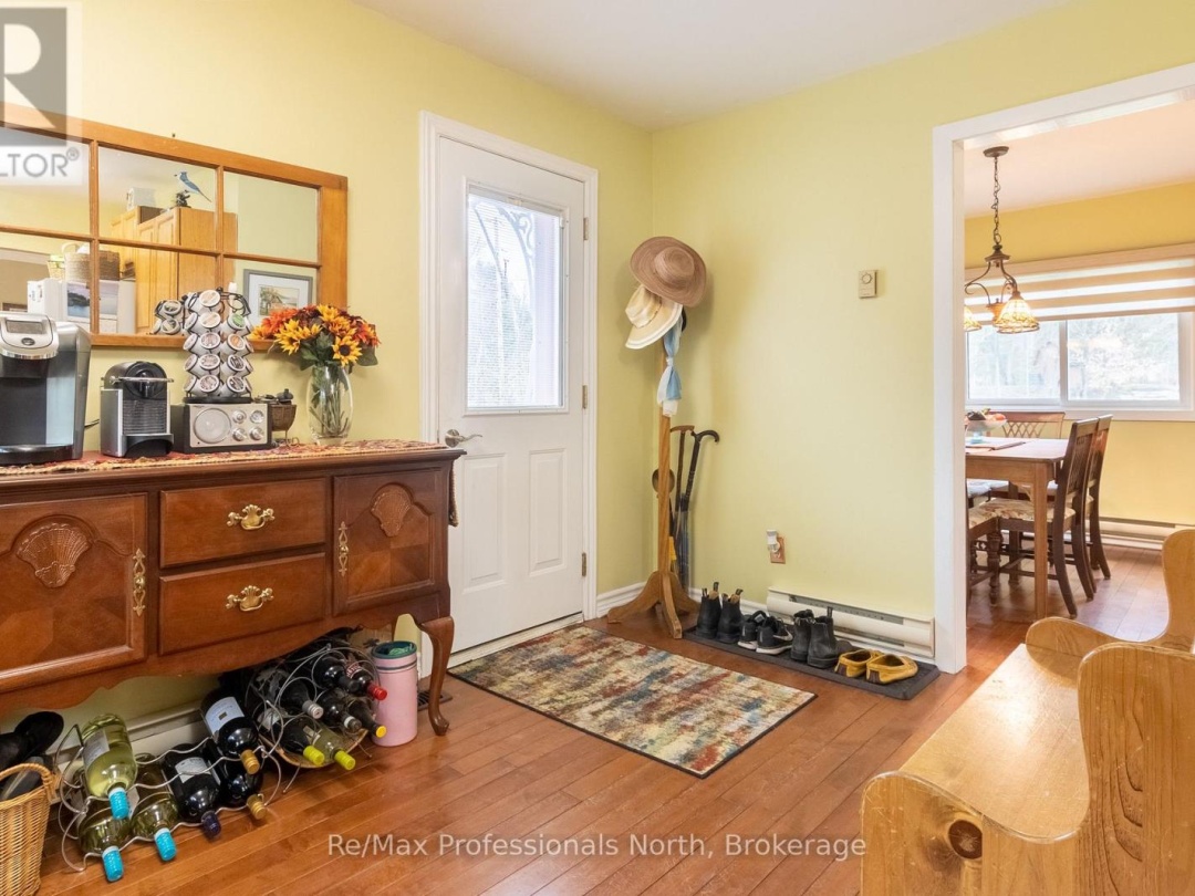 80 Invergordon Avenue, Gull Lake