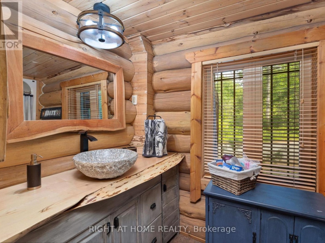 235 Loch Erne Road, Vowel Lake