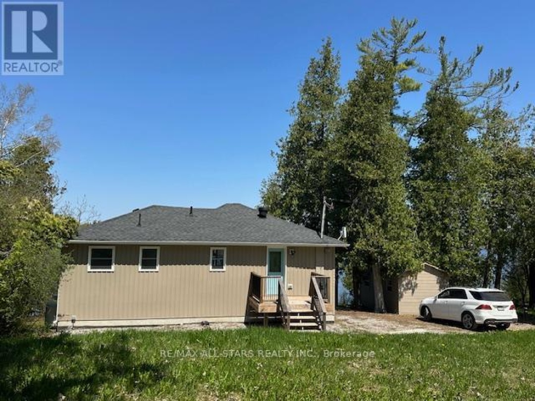 15 Manchester Trail, Sturgeon Lake
