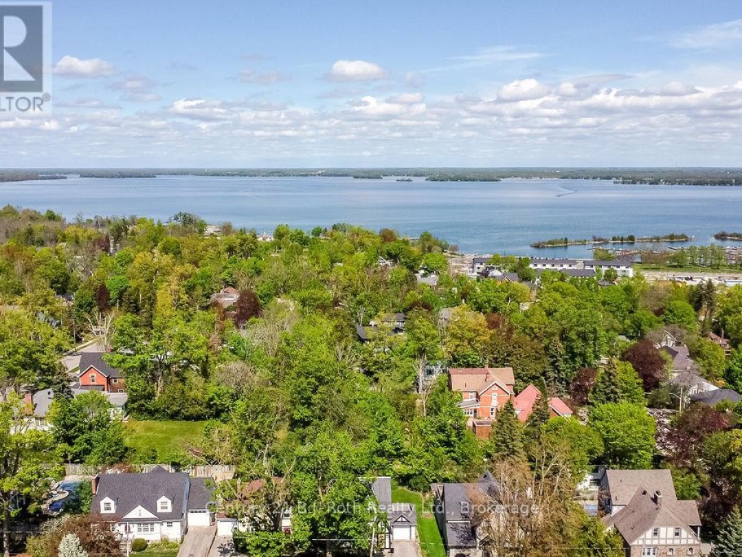 135 PETER STREET N, Orillia