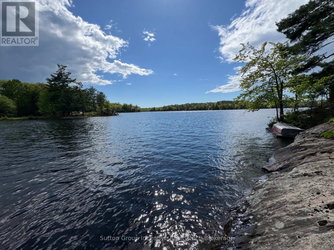1017 Goldfinch Court, Sparrow Lake