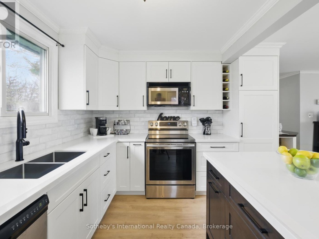 1041 Conservation Road, Doe Lake