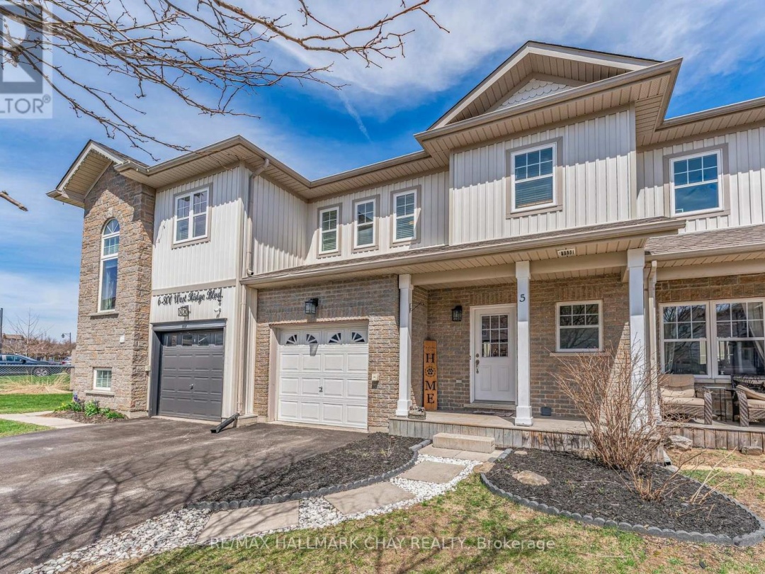 5 800 West Ridge Boulevard, Orillia