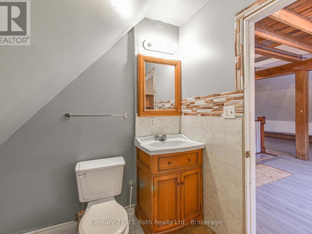 5135 SIDEROAD 25, 