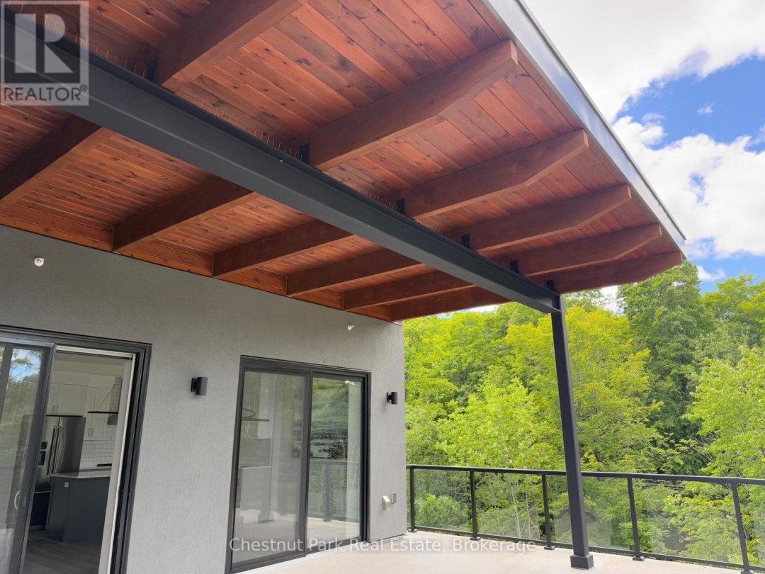 404 - 18 CAMPUS TRAIL, 