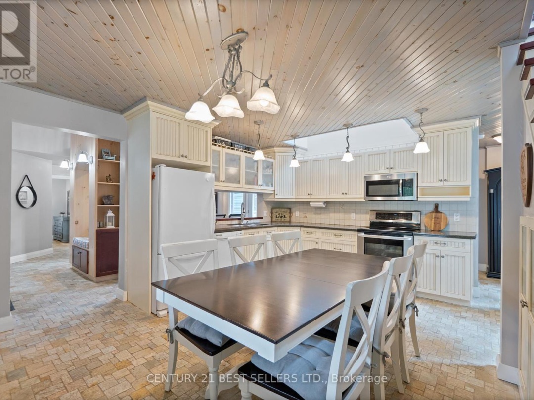 1622 HOUSEYS RAPIDS ROAD, 