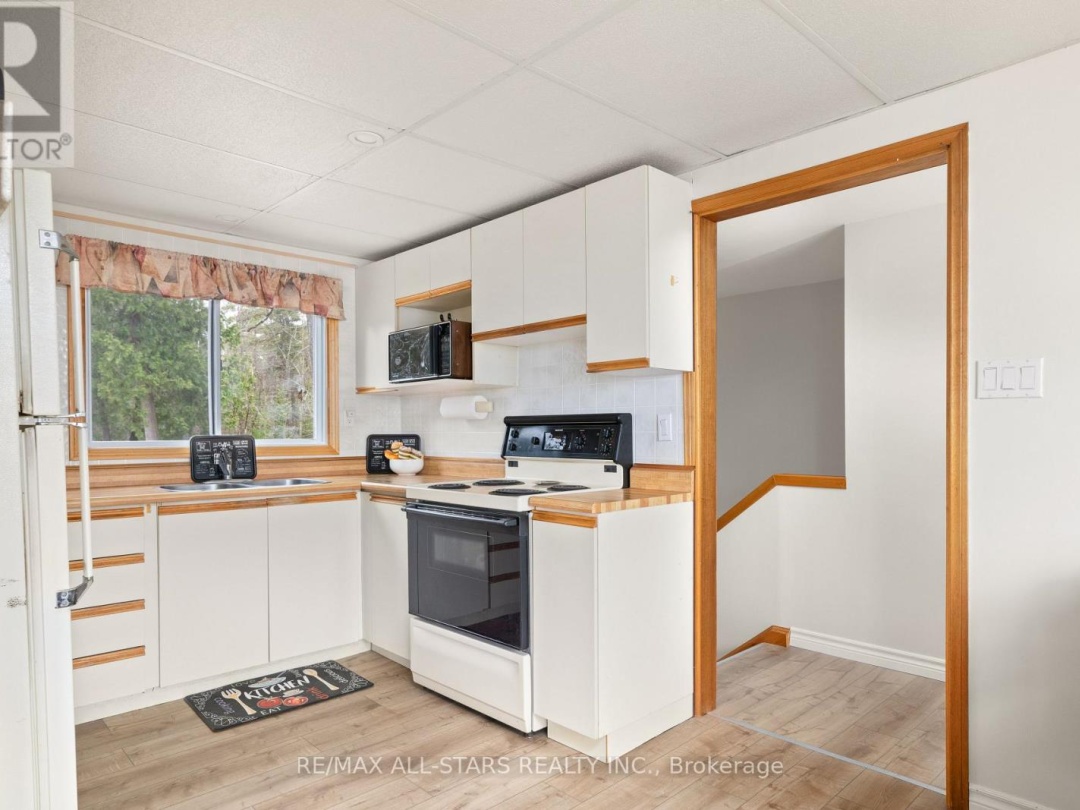 149 Lakeside Drive, Four Mile Lake