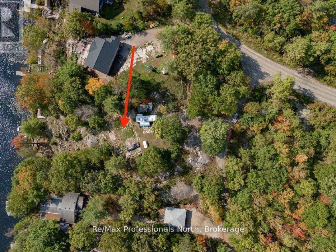 1006 BOOTH LANE, Pine Lake
