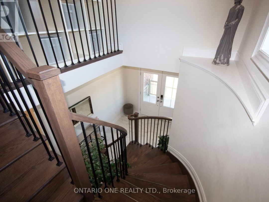3129 Orion Boulevard, Orillia