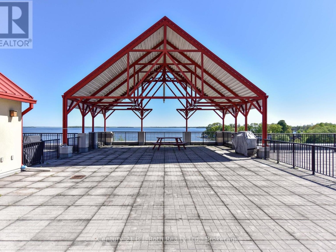 315 - 140 CEDAR ISLAND ROAD, 