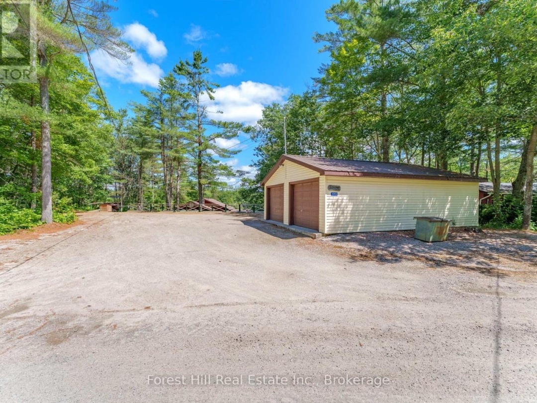 1062 PINE LAKE ROAD, 