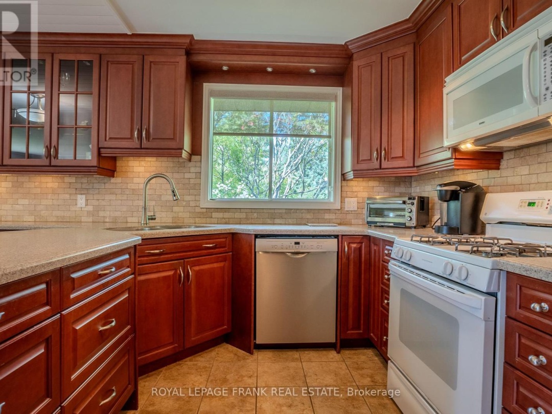 41 Pirates Glen Drive, Pigeon Lake