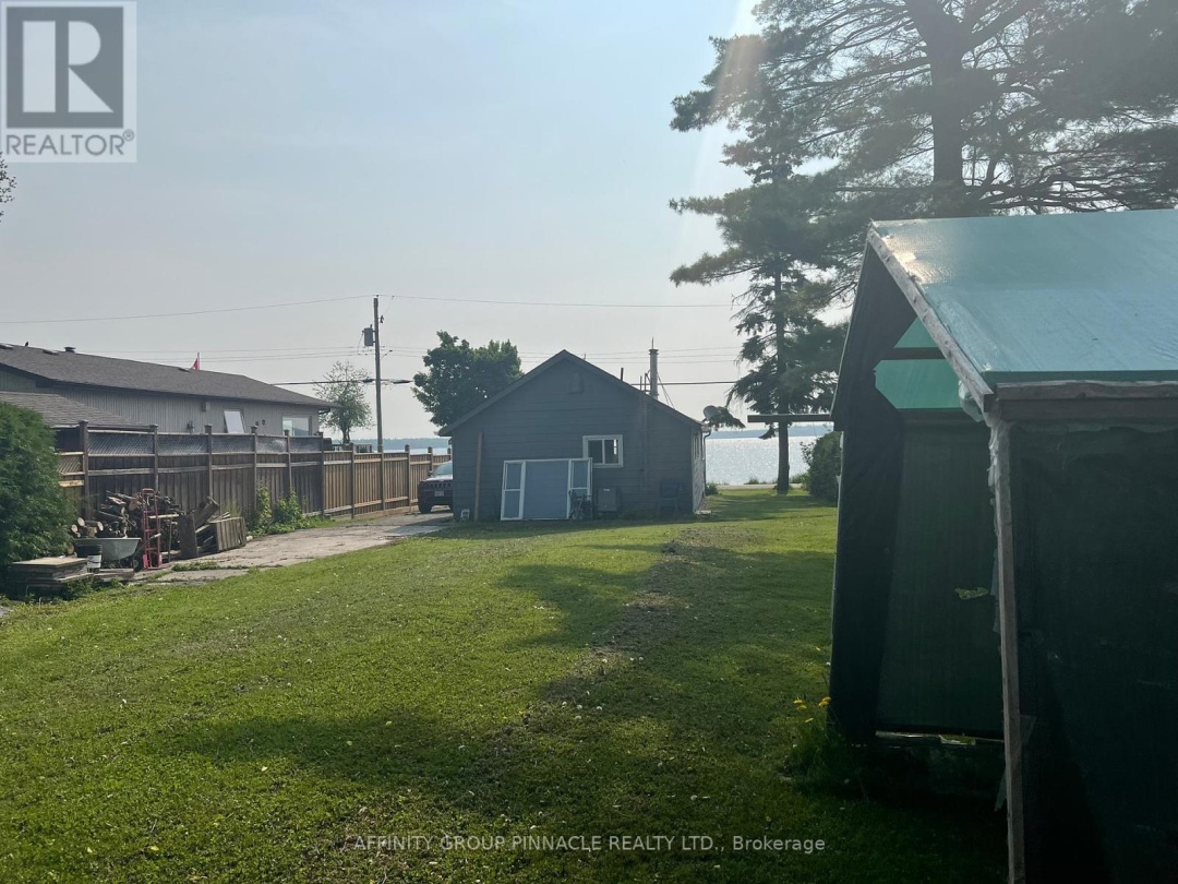 477 Long Beach Road, Sturgeon Lake