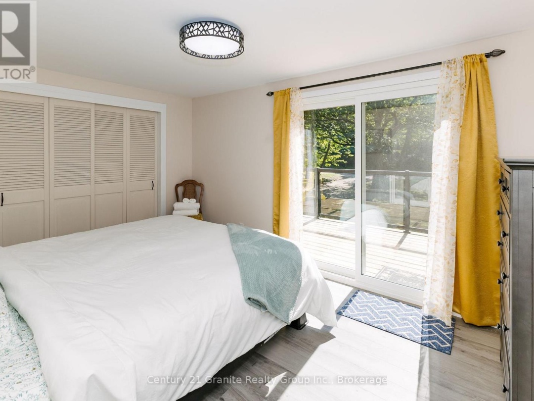 2347 KASHAGAWIGAMOG LAKE ROAD, 