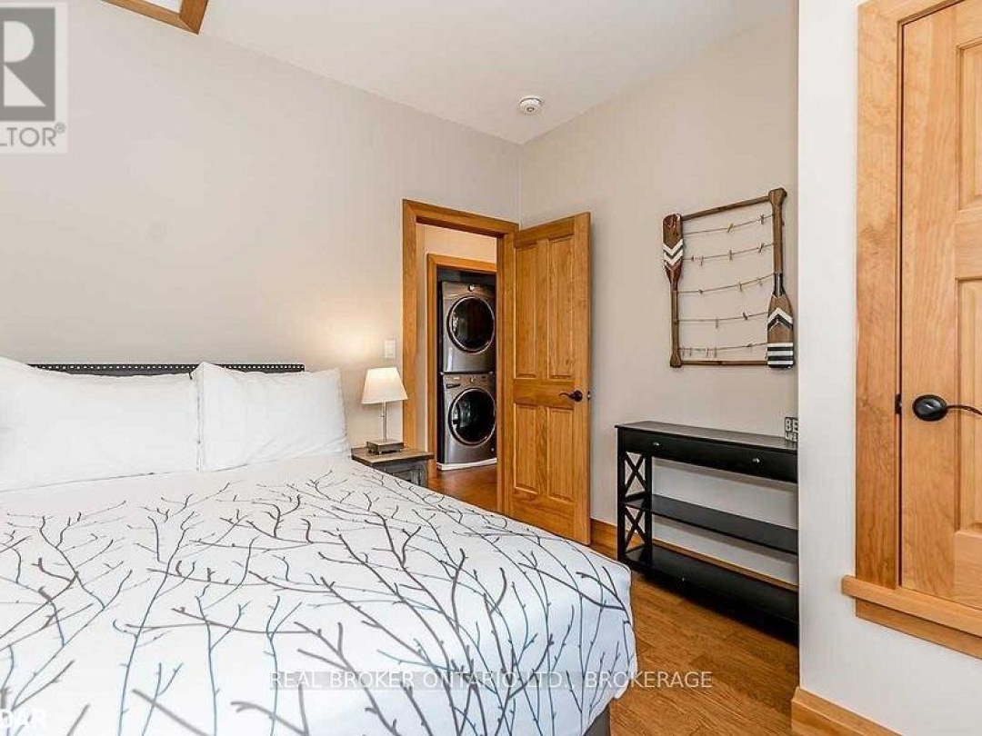 1841 Muskoka Road 118 Road W Unit# 2B, Lake Muskoka