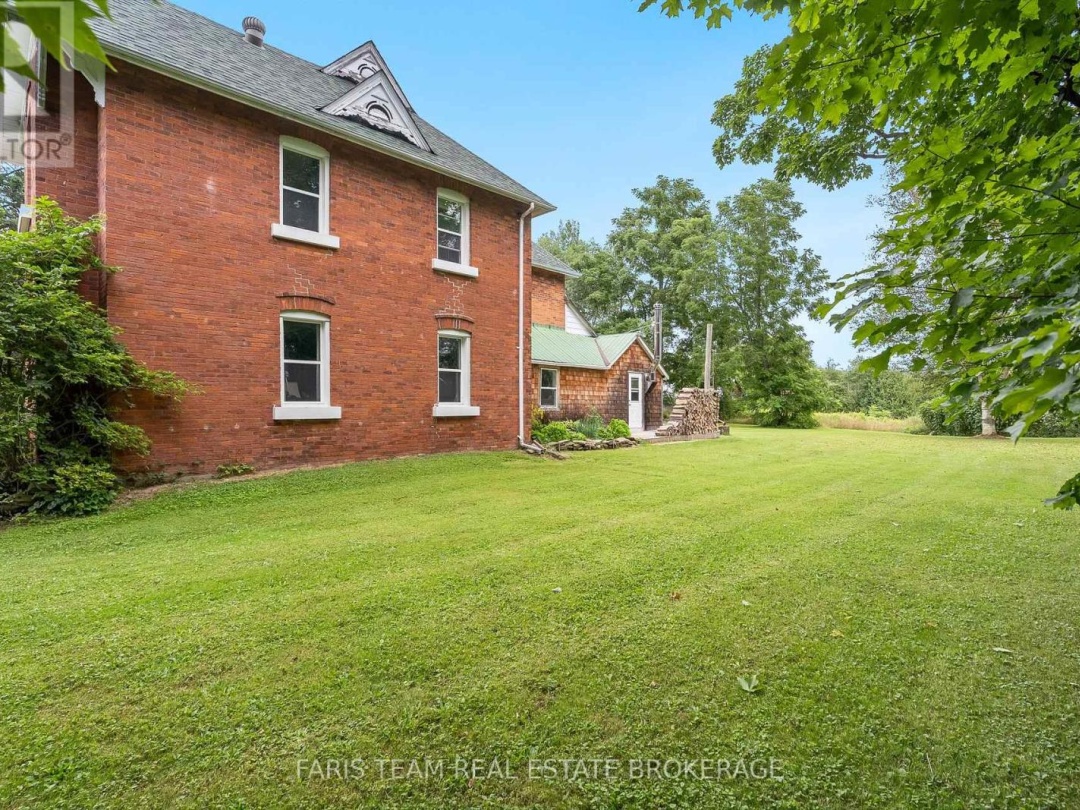 323 WARMINSTER SIDE ROAD, 