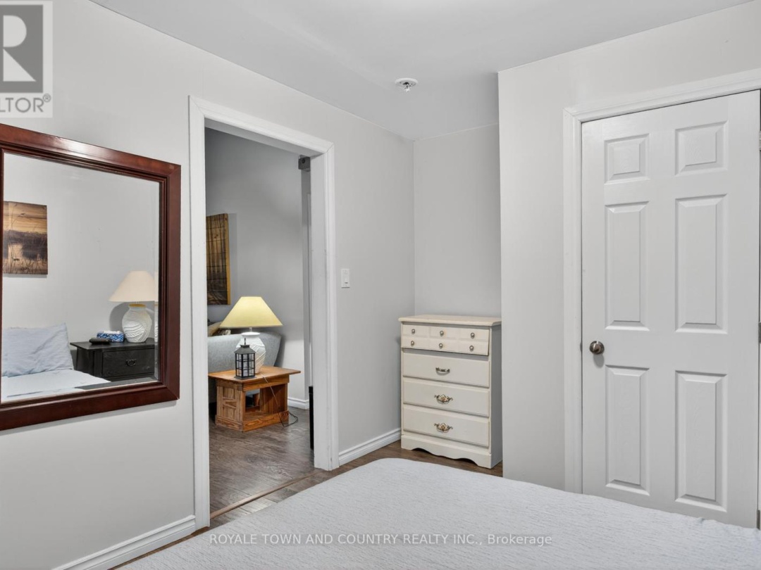 82 RIVERBANK ROAD, 