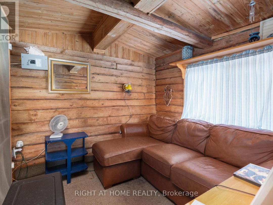 235 Loch Erne Road, Vowel Lake