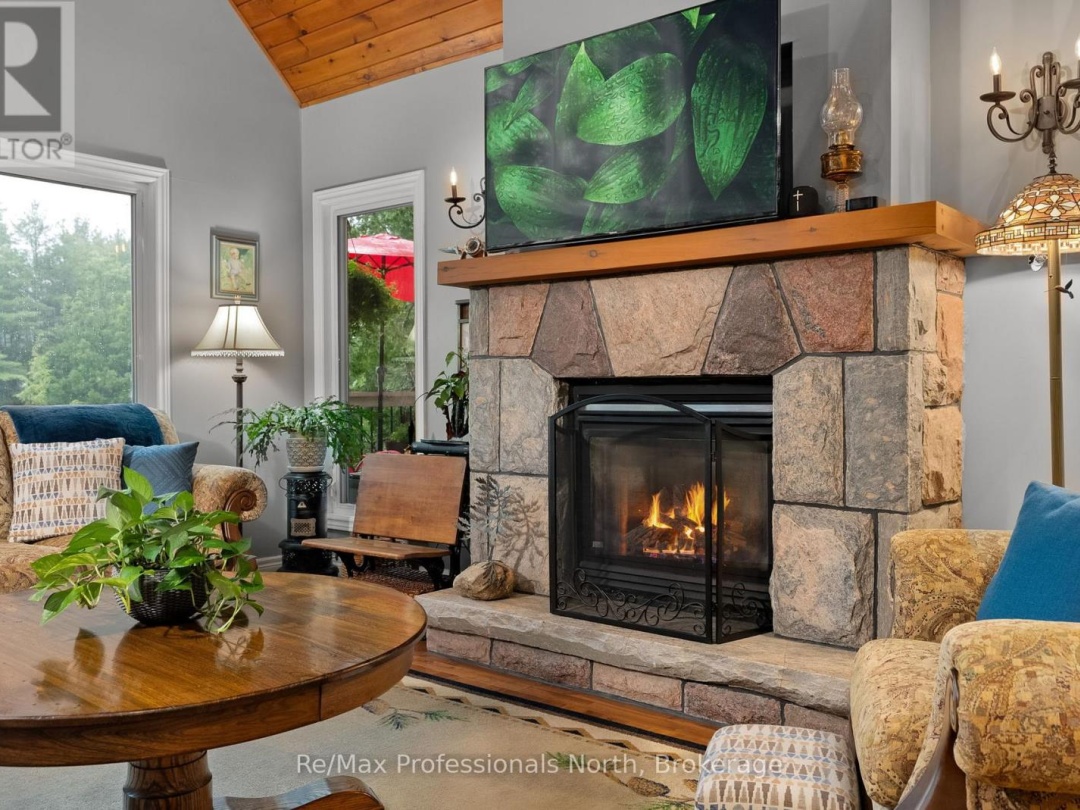 1005 LAIDLAW AVENUE, Severn Lake
