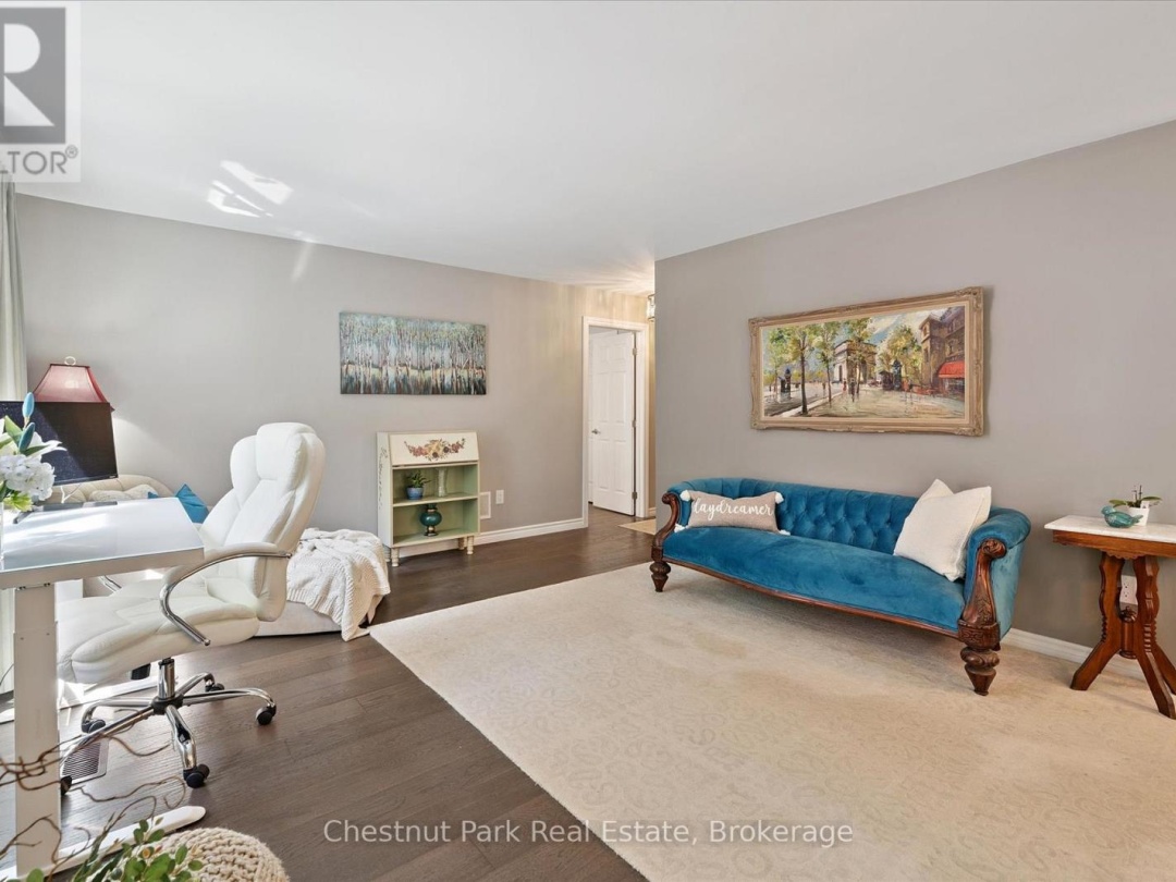 153 PINERIDGE GATE, 