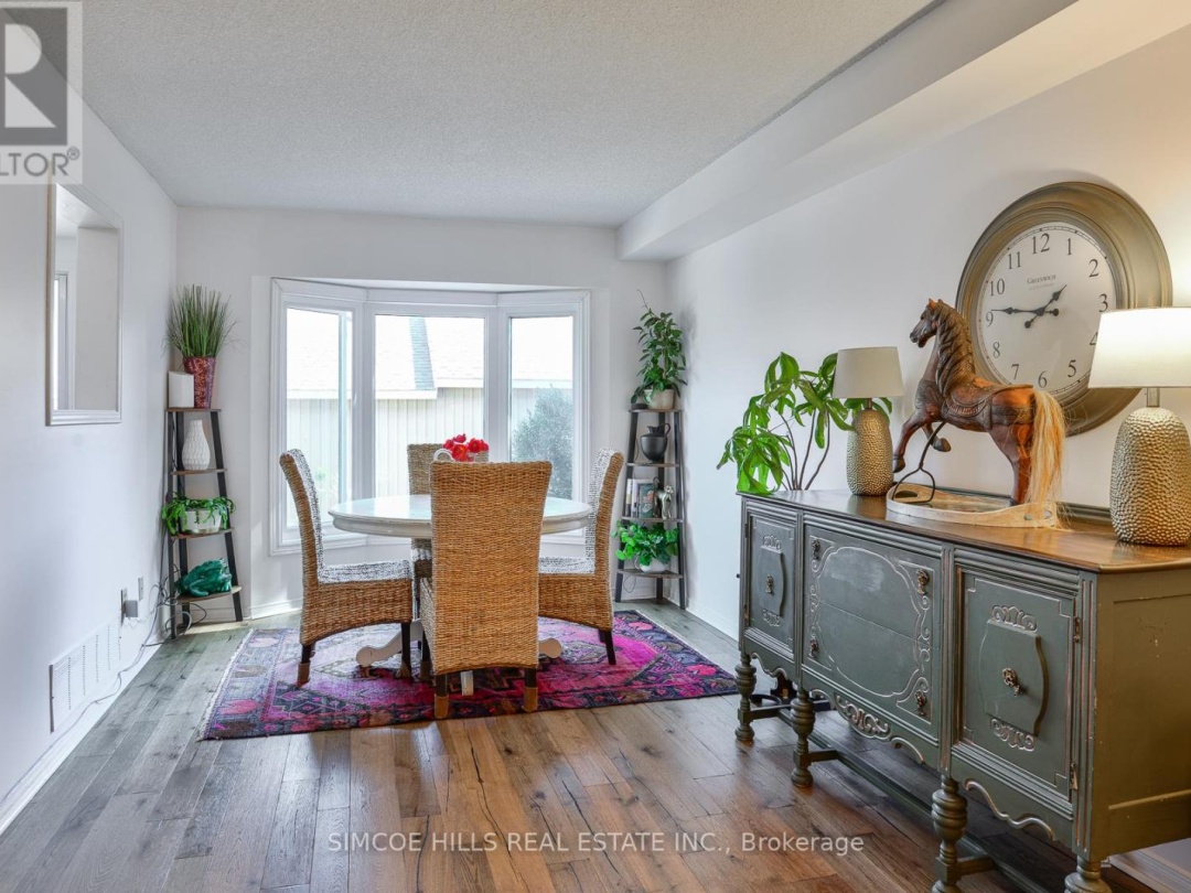 17 - 492 LACLIE STREET, 