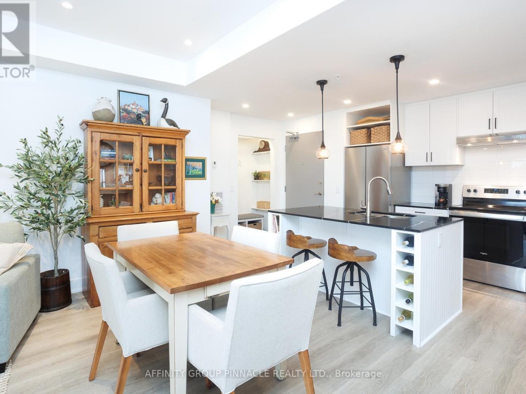 302 - 19A WEST STREET N, 