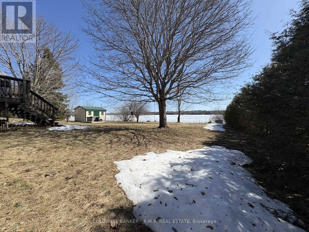 84 Pinewood Boulevard, Canal Lake