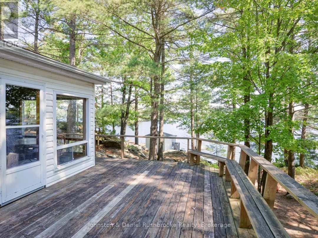 1116 Tryon Drive, Kahshe Lake