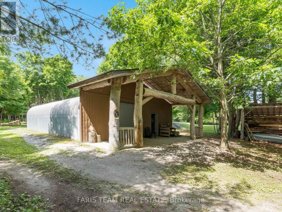 151 Mount Saint Louis Road E, Coldwater Lake