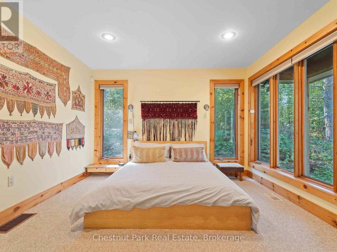 1000 Brown Island, Soyers Lake