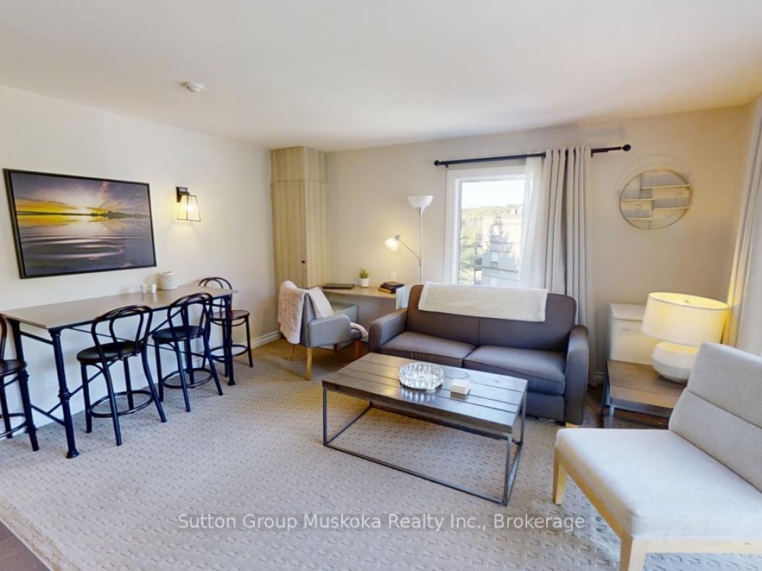 52 307 1235 Deerhurst Drive, Peninsula Lake