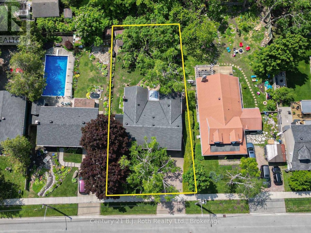297 MATCHEDASH STREET N, 