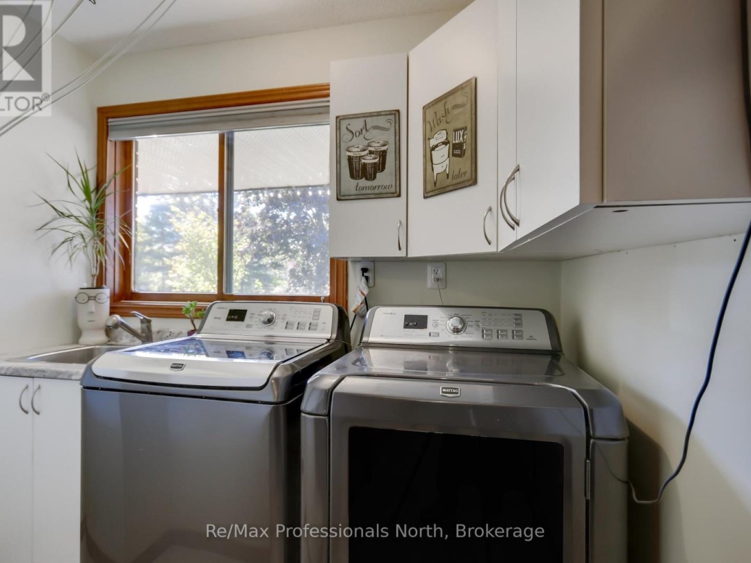 324 Bethune Drive N, Gull Lake