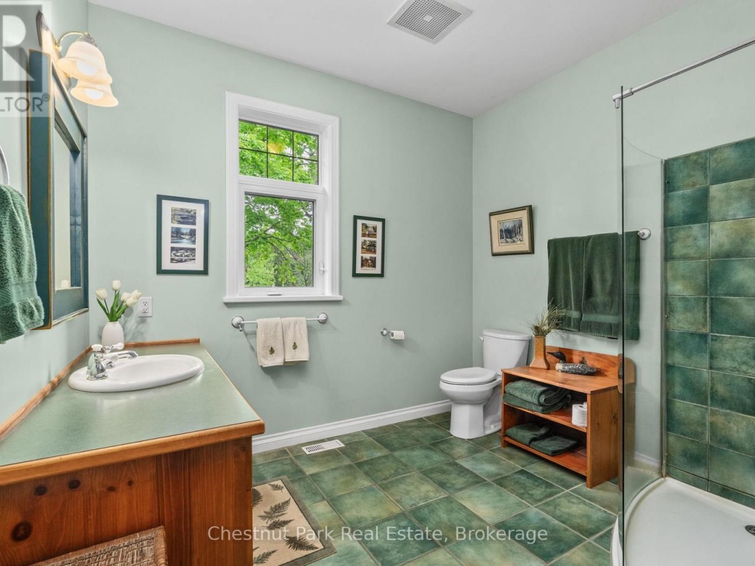 1 & 2 1230 Miriam Drive, Black Lake