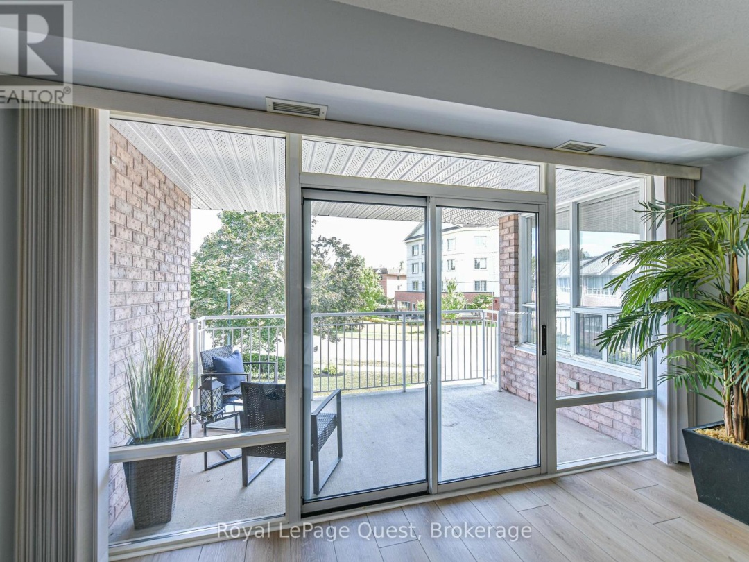 208 - 20 MUSEUM DRIVE, 