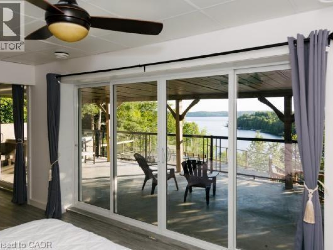 1047 WHYMAN Road, 