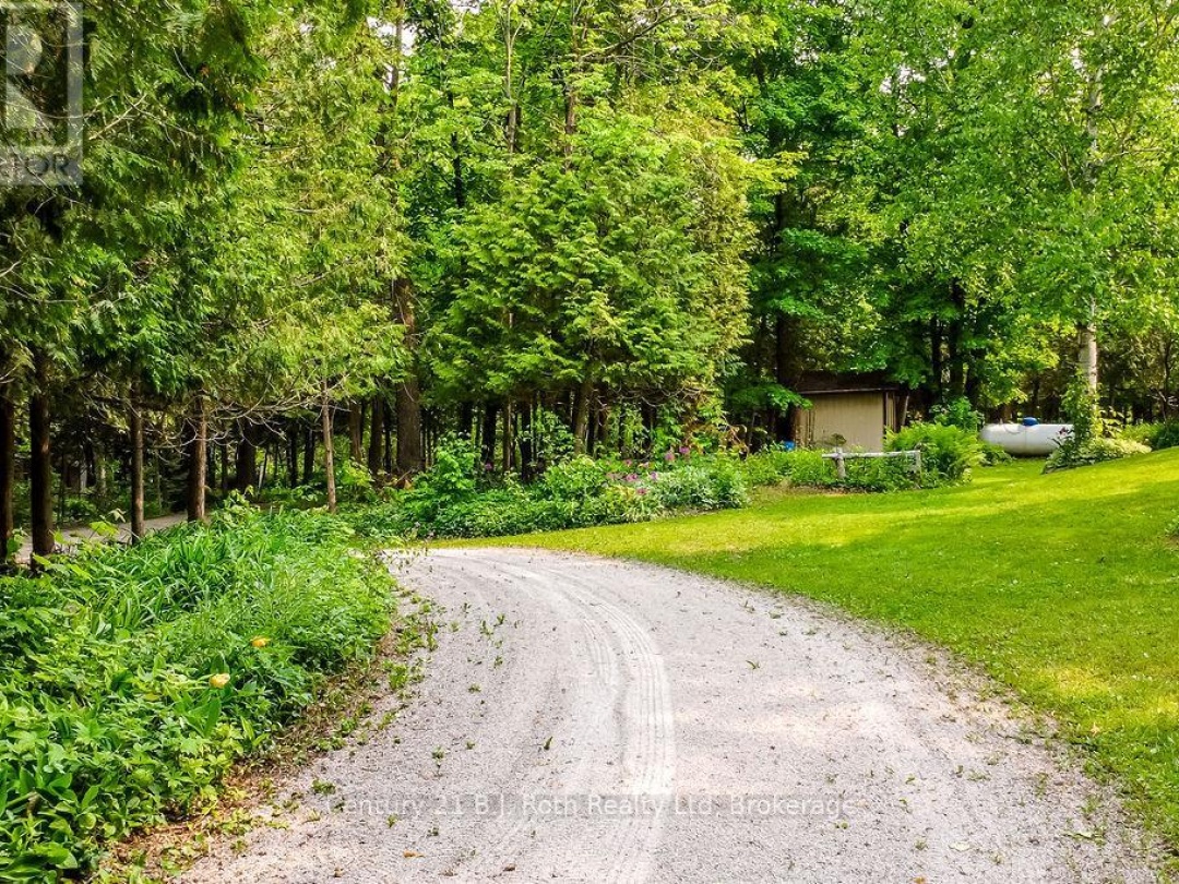 1755 Twin Oaks Crescent, Matchedash Bay