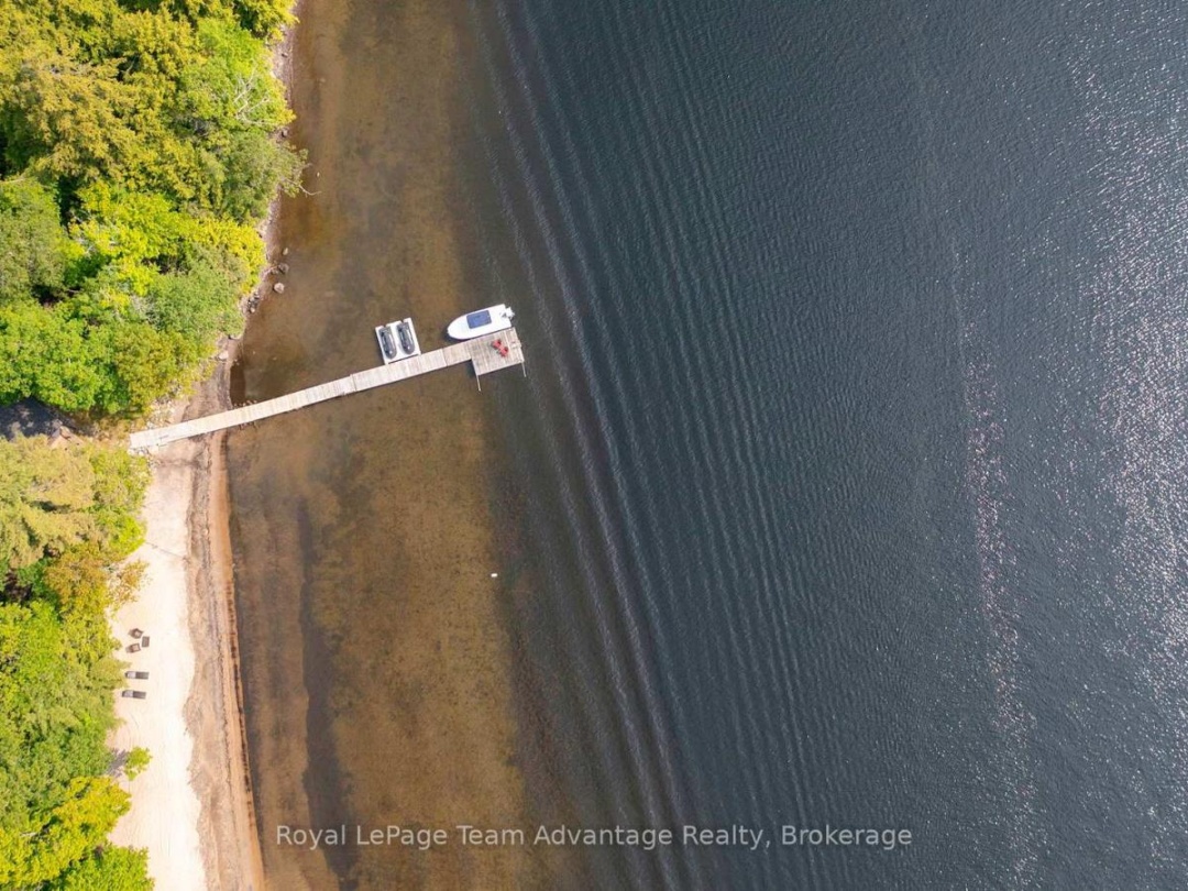 24 B717 ISABELLA ISLAND, 