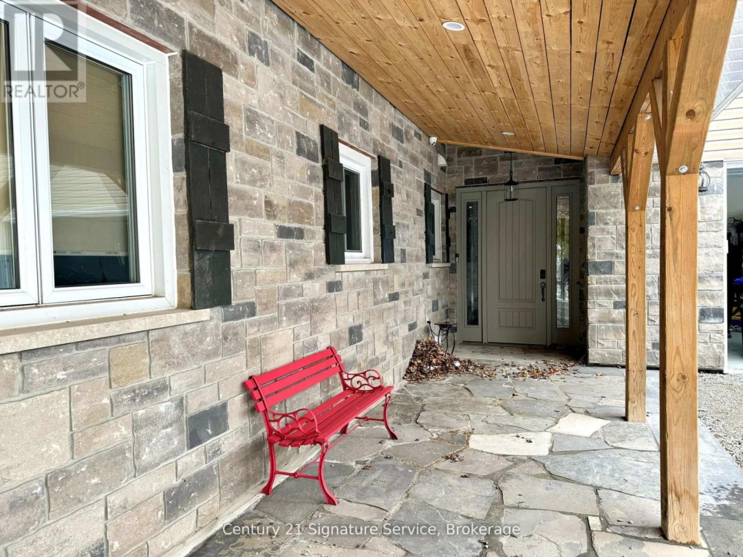 127 Maskinonge Road, Georgian Bay