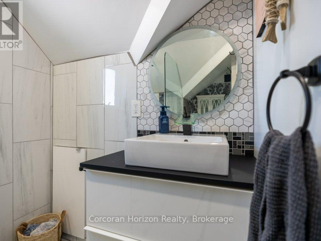 280 ROBINS POINT ROAD, Georgian Bay