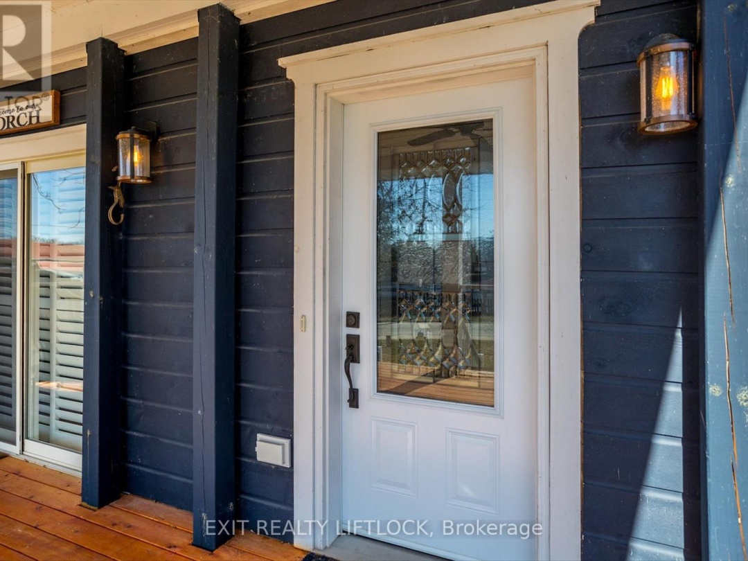64 Front Street E, Pigeon Lake