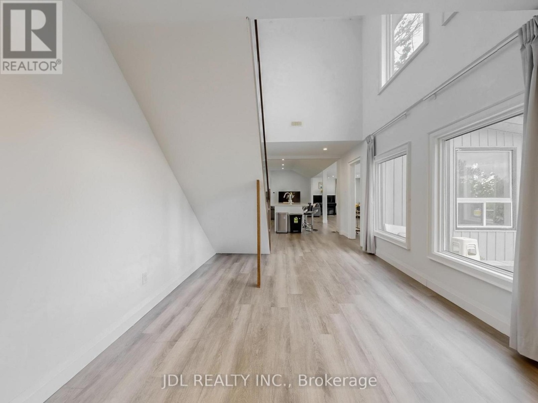 25220 Maple Beach Road, Lake Simcoe