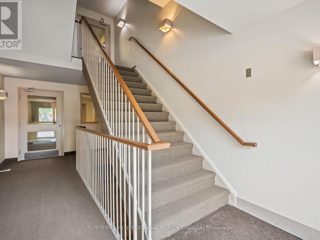 201C - 661 CEDAR LANE, 