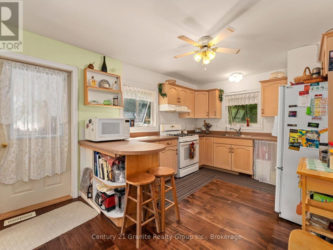 1753 NORTHSHORE ROAD, Maple Lake