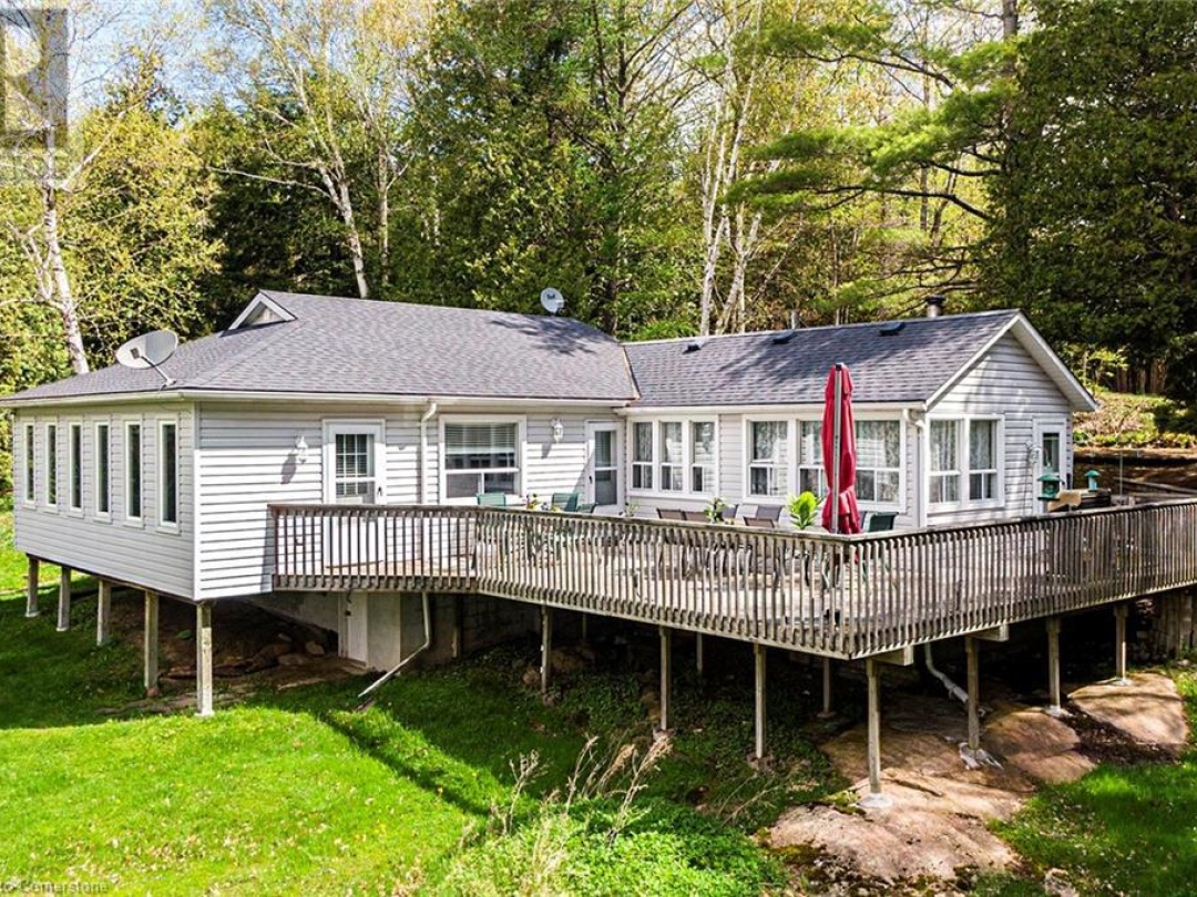 1270 WESSELL Road, East Moore Lake