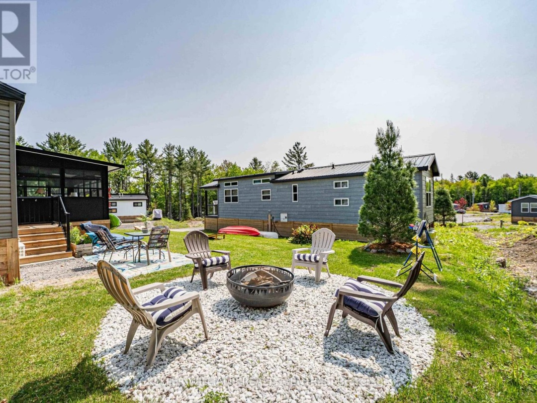 #38 Lakeridge 1047 Bonnie Lake Camp Road, Bracebridge (Macaulay)