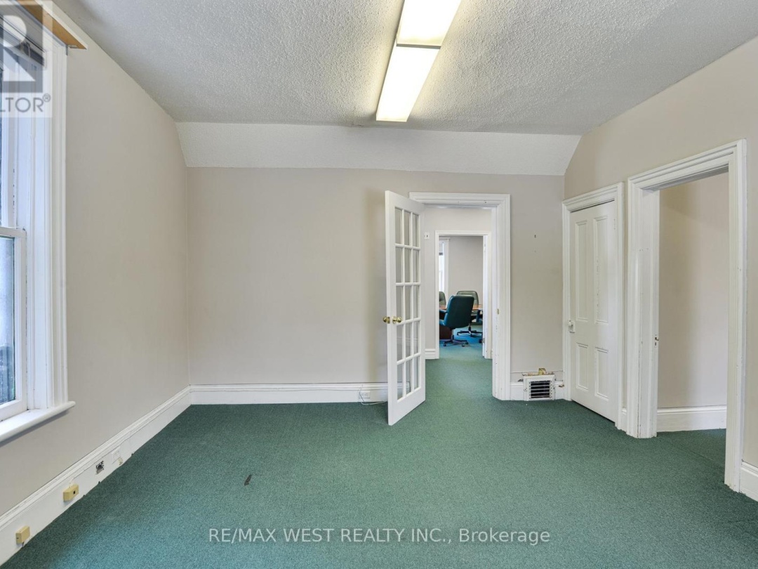 29 ALBERT STREET N, 