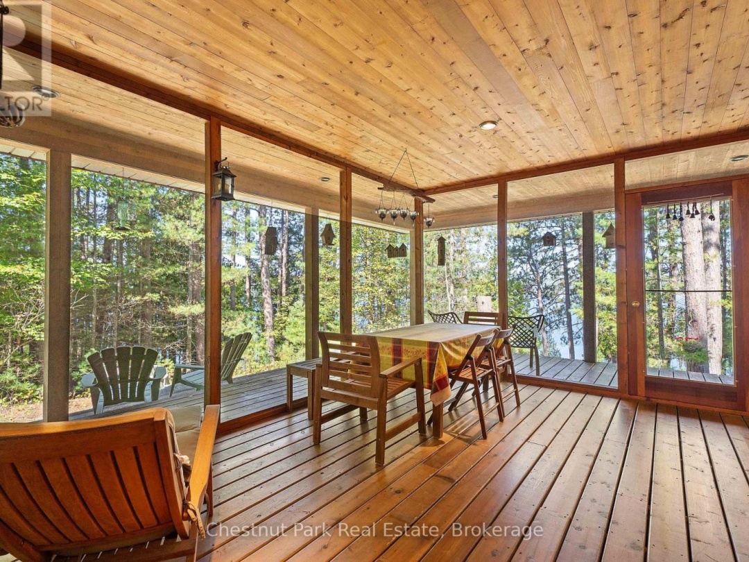 1000 Brown Island, Soyers Lake