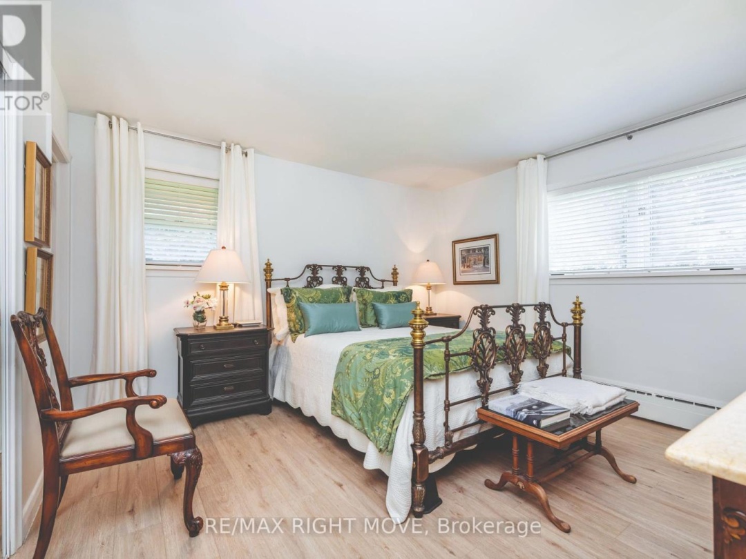 18 MAPLE DRIVE, 