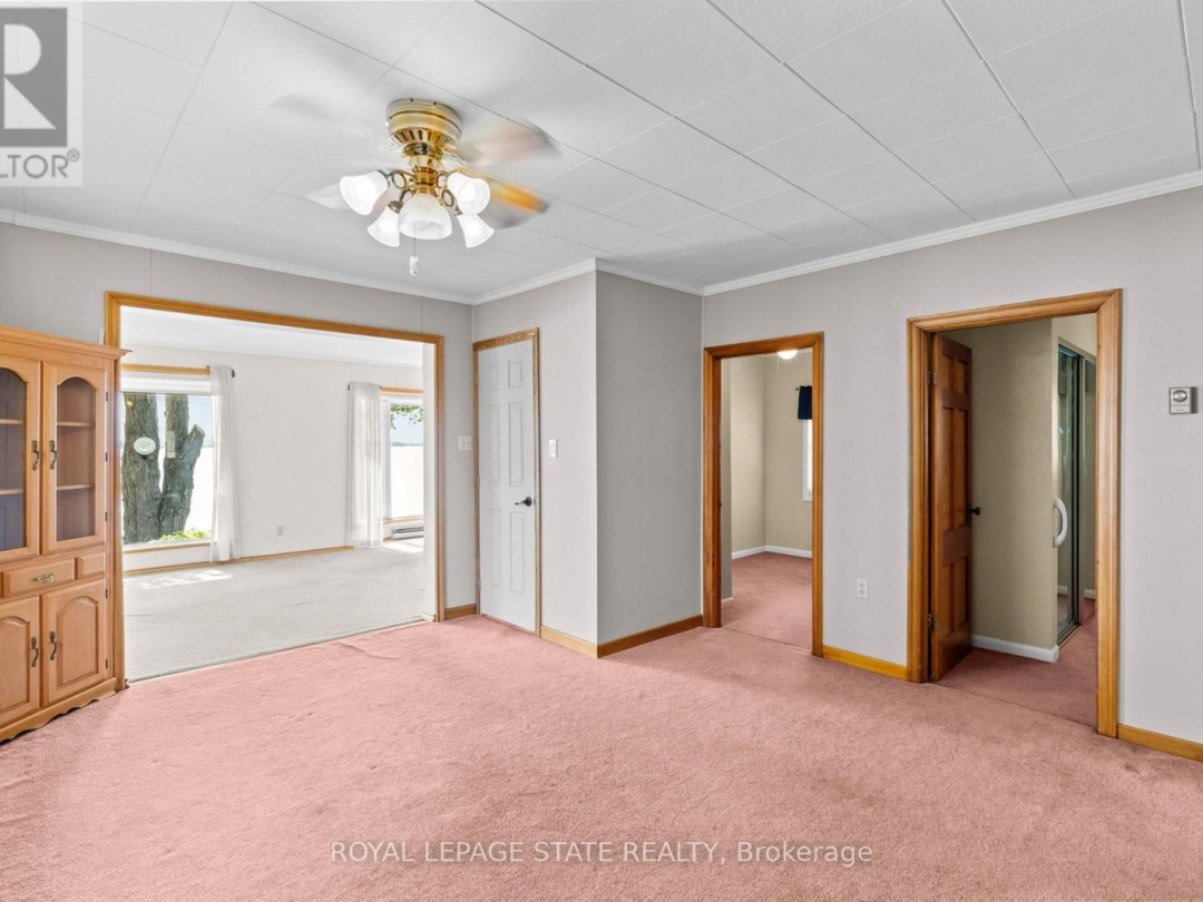 2703 LAKESIDE DRIVE, 